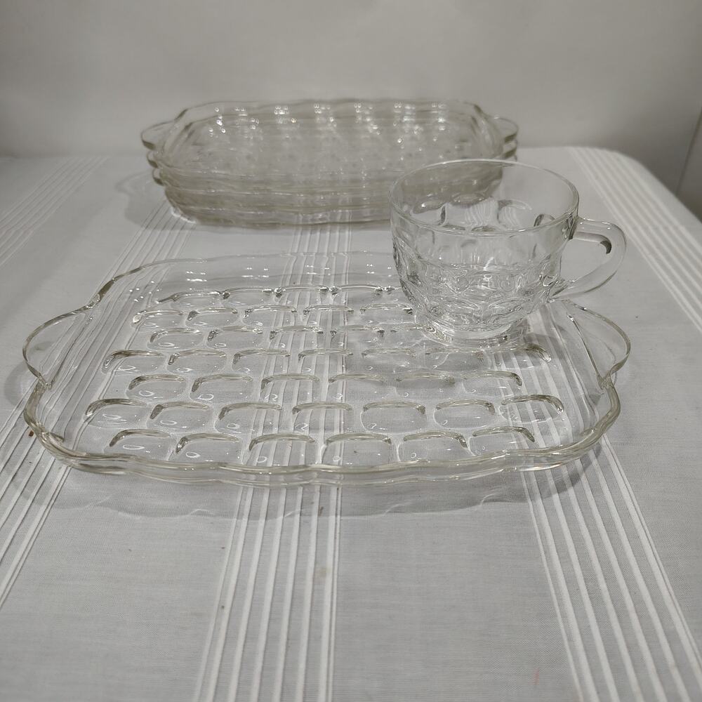 Federal Glass A-8 Snack Set 4 Luncheon Plates w/ Cups Thumbprint Indents